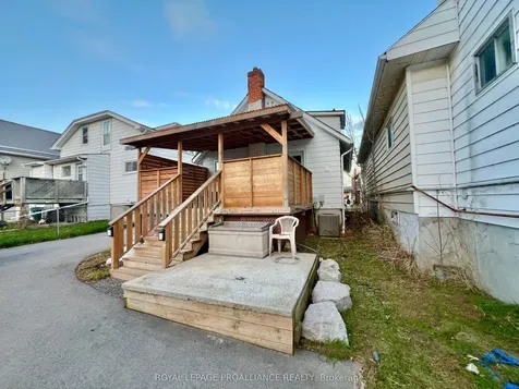 248 Dufferin Avenue Quinte West ON K8V 5E9