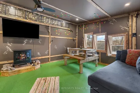 651 Lorne Street W Laurentian Valley ON K8A 6T7