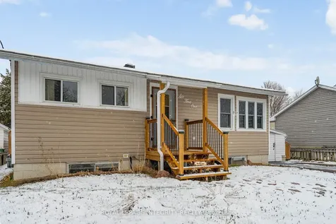 651 Lorne Street W Laurentian Valley ON K8A 6T7