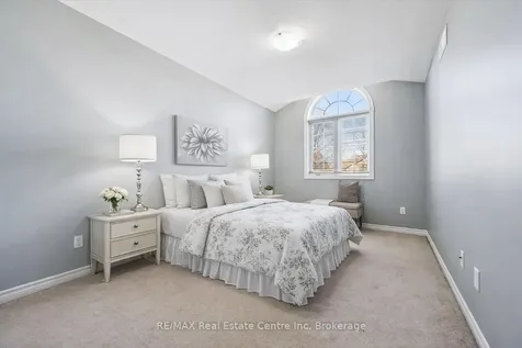 30 Vipond Street Guelph ON N1E 0G9