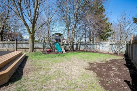 122 Foxhunt Road Waterloo ON N2K 3N1