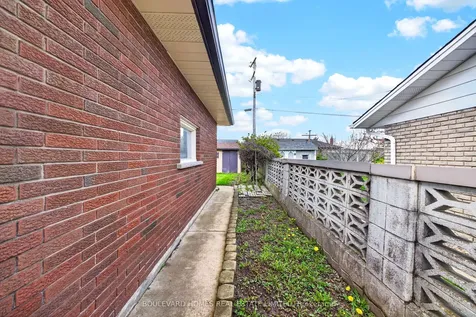 66 Watt Avenue Welland ON L3B 1J3