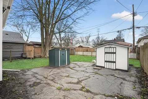 374 Navy Street Welland ON L3B 4Y4