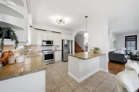189 Cloverleaf Drive Hamilton ON L9K 1T4