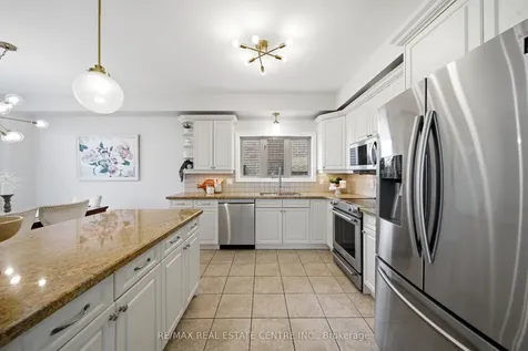 189 Cloverleaf Drive Hamilton ON L9K 1T4