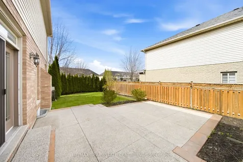 189 Cloverleaf Drive Hamilton ON L9K 1T4