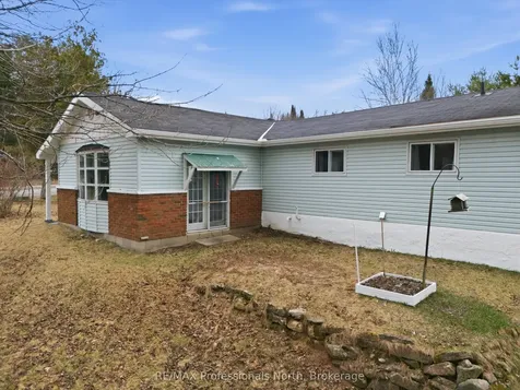 1671 60 Highway Huntsville ON P1H 1A2