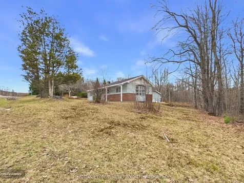 1671 60 Highway Huntsville ON P1H 1A2