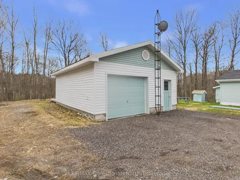 1671 60 Highway Huntsville ON P1H 1A2