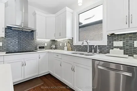 305 Gosling Gardens Guelph ON N1L 0M1