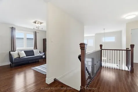 305 Gosling Gardens Guelph ON N1L 0M1