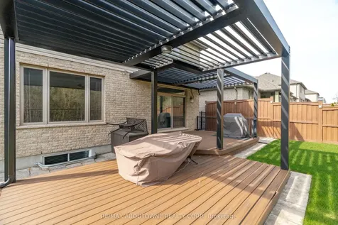 305 Gosling Gardens Guelph ON N1L 0M1