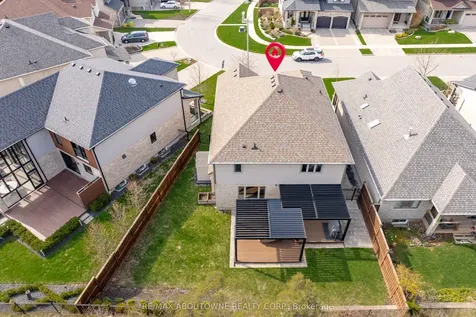305 Gosling Gardens Guelph ON N1L 0M1