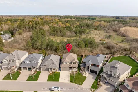 305 Gosling Gardens Guelph ON N1L 0M1