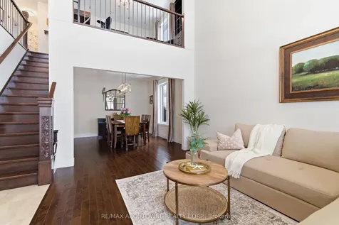 305 Gosling Gardens Guelph ON N1L 0M1