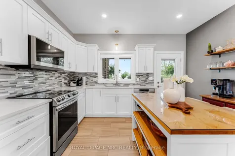 18 Erie Street Welland ON L3B 5J7