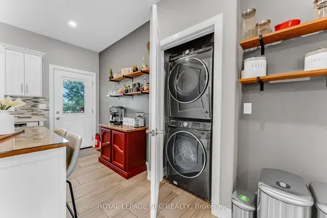 18 Erie Street Welland ON L3B 5J7