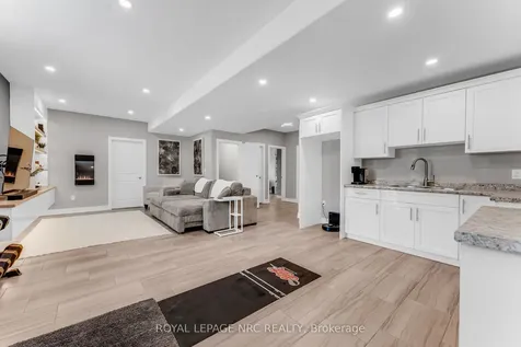 18 Erie Street Welland ON L3B 5J7