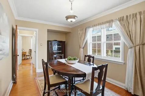 123 Longwood Road N Hamilton ON L8S 3V8
