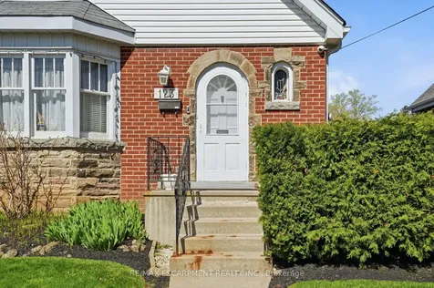 123 Longwood Road N Hamilton ON L8S 3V8