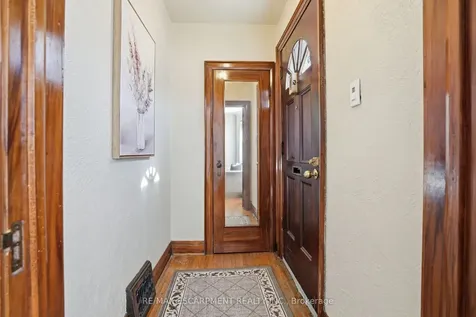 123 Longwood Road N Hamilton ON L8S 3V8