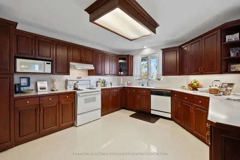 6 Durand Court Bluewater ON N0M 2T0