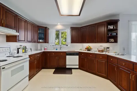 6 Durand Court Bluewater ON N0M 2T0