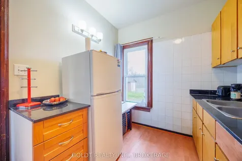 9694 Willoughby Drive Niagara Falls ON L2G 0X1