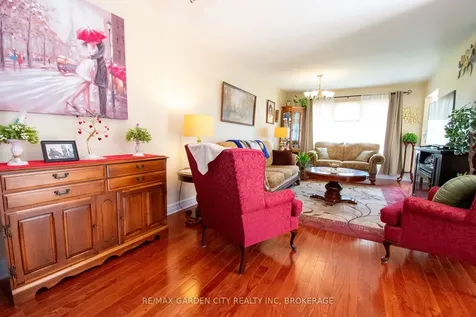 56 Terrace Avenue Welland ON L3C 2C4