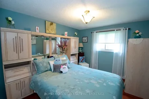 56 Terrace Avenue Welland ON L3C 2C4