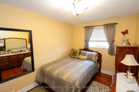 56 Terrace Avenue Welland ON L3C 2C4