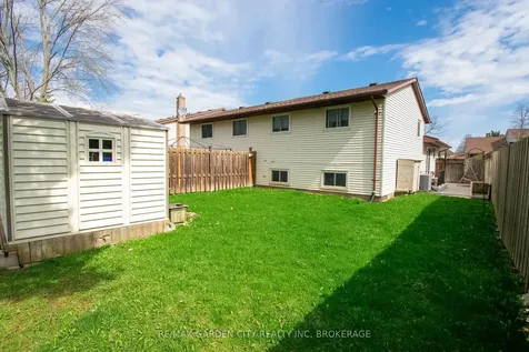 56 Terrace Avenue Welland ON L3C 2C4