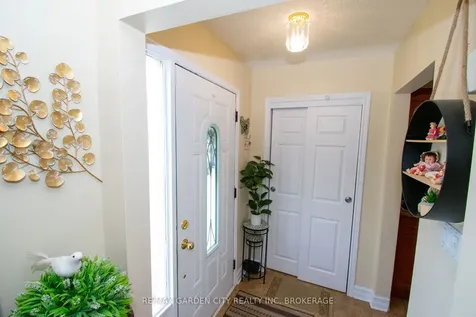 56 Terrace Avenue Welland ON L3C 2C4
