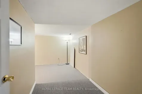 9 Shouldice Crescent Kanata ON K2L 1M8
