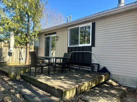 9 Shouldice Crescent Kanata ON K2L 1M8