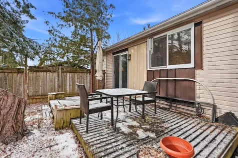 9 Shouldice Crescent Kanata ON K2L 1M8