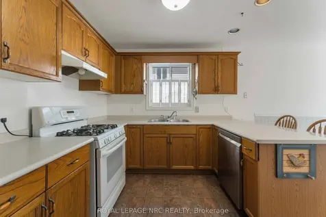 7900 Ascot Circle Niagara Falls ON L2H 3E4