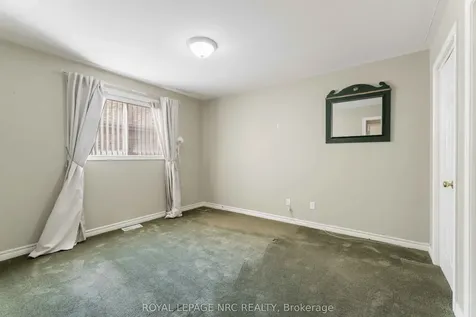 7900 Ascot Circle Niagara Falls ON L2H 3E4