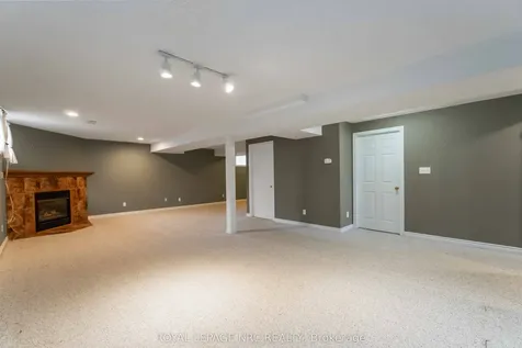 7900 Ascot Circle Niagara Falls ON L2H 3E4