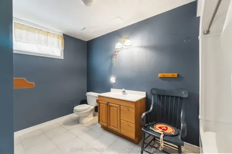 7900 Ascot Circle Niagara Falls ON L2H 3E4