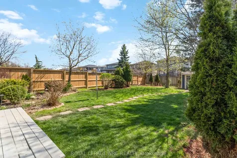 7900 Ascot Circle Niagara Falls ON L2H 3E4