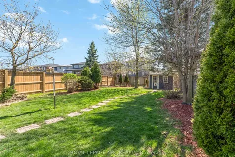 7900 Ascot Circle Niagara Falls ON L2H 3E4