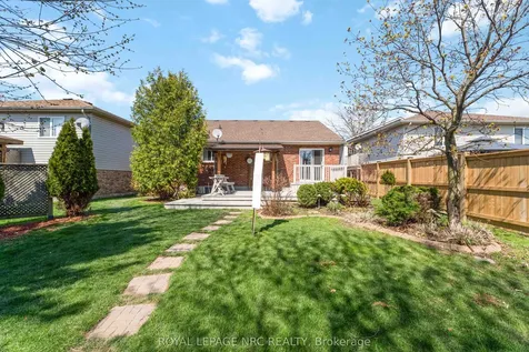 7900 Ascot Circle Niagara Falls ON L2H 3E4
