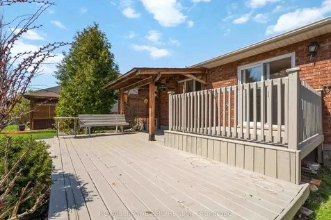 7900 Ascot Circle Niagara Falls ON L2H 3E4