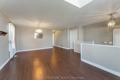 7900 Ascot Circle Niagara Falls ON L2H 3E4