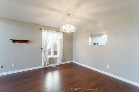 7900 Ascot Circle Niagara Falls ON L2H 3E4