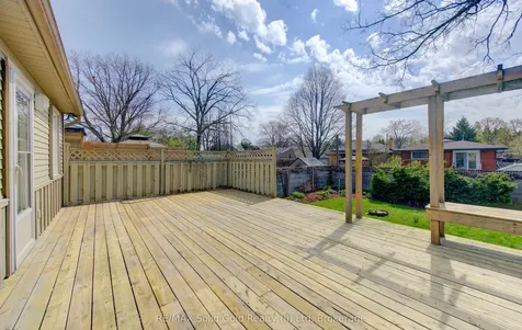 163 Binscarth Road Kitchener ON N2M 3E4