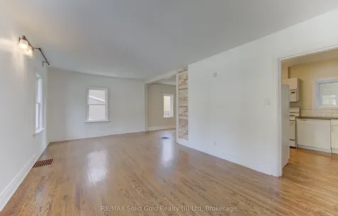 163 Binscarth Road Kitchener ON N2M 3E4