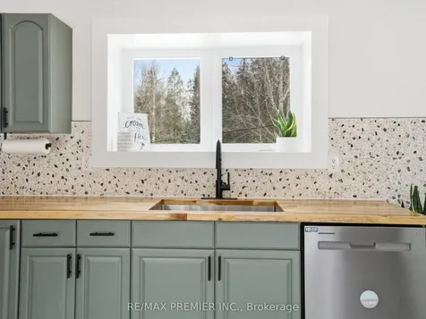 1131 Springdale Park Road Bracebridge ON P1L 1W9