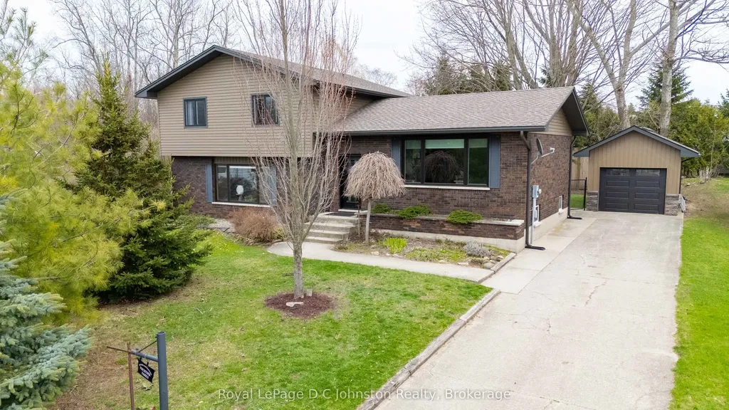 44 Archibald Place Saugeen Shores ON N0H 2L0